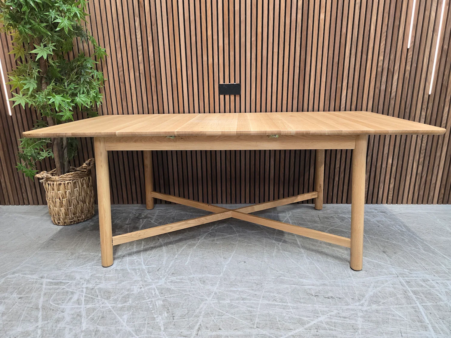 kingham 150cm extending dining table in oak