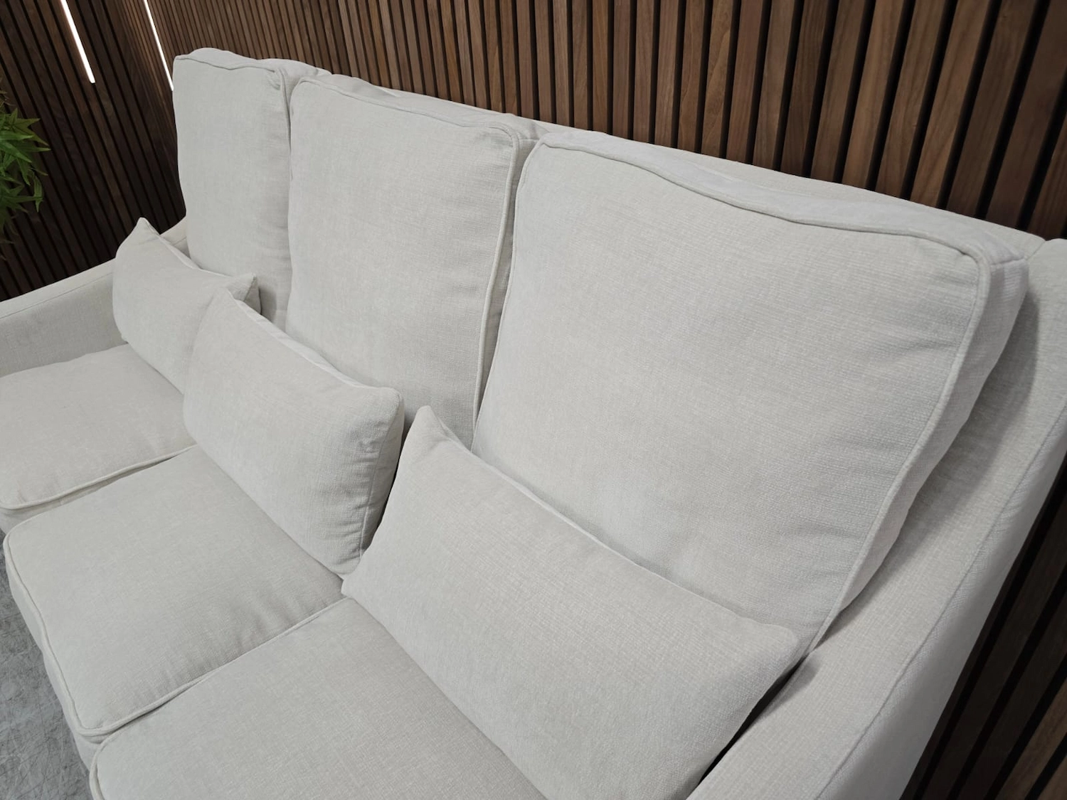 Angled Image Of Iggy 3 Seater In Chantilly