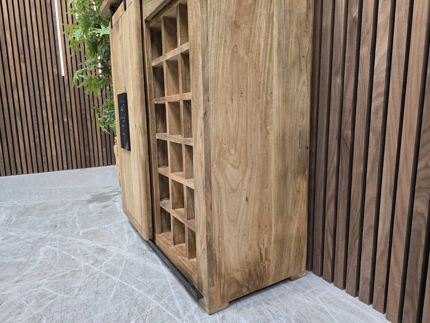 right side panel of the mango wood