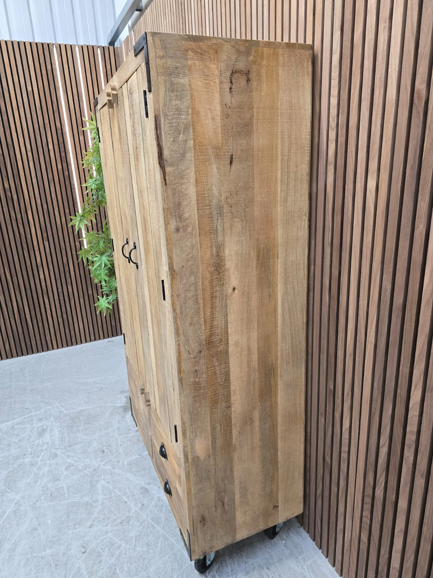 Photo of the right side panel of the larder