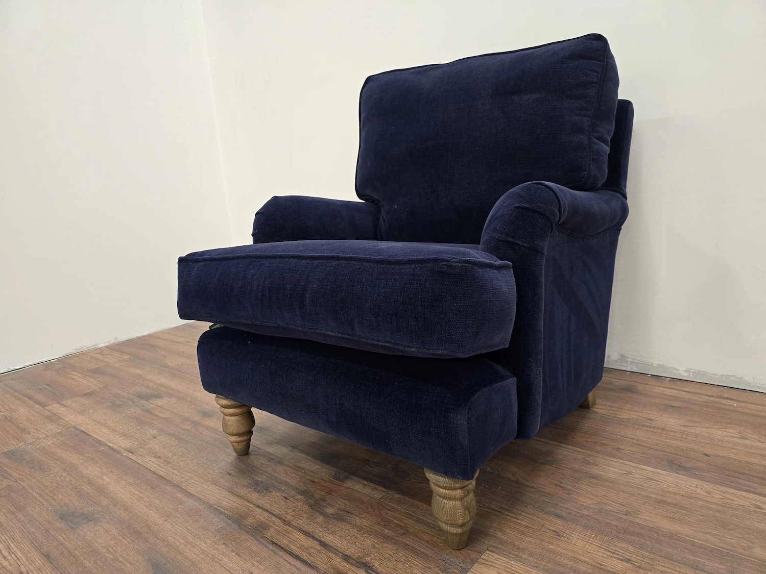 Bluebell small armchair in port royal 2