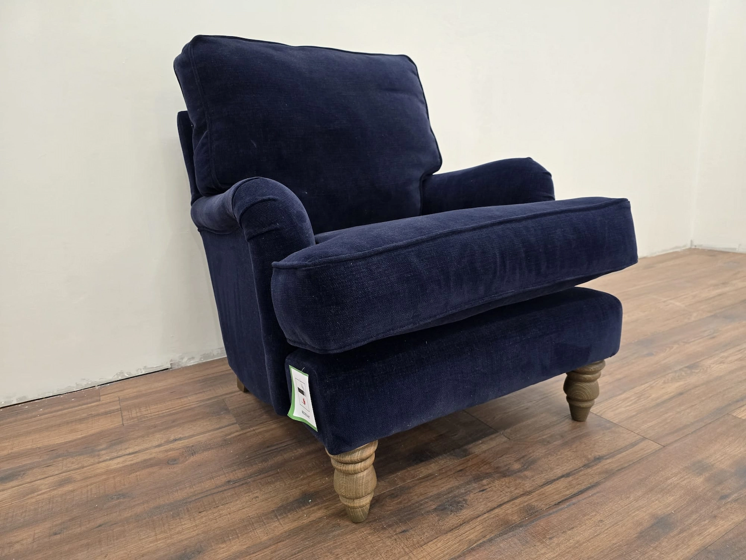 Bluebell small armchair in port royal 3