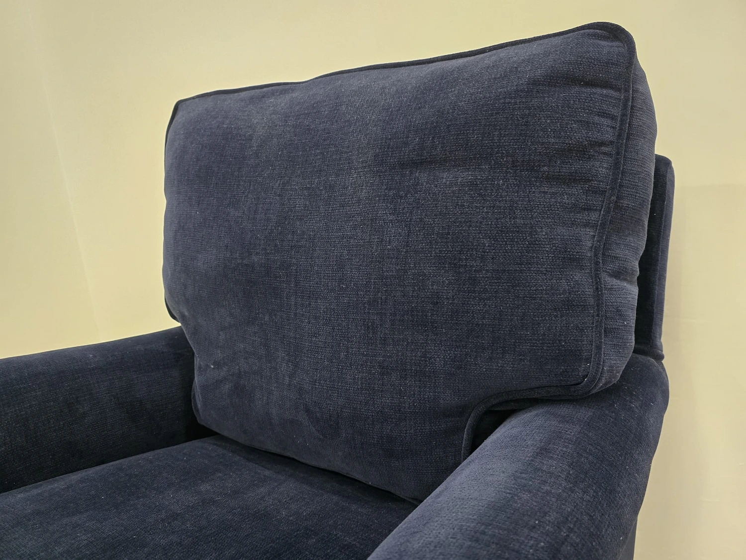 Bluebell small armchair in port royal 6