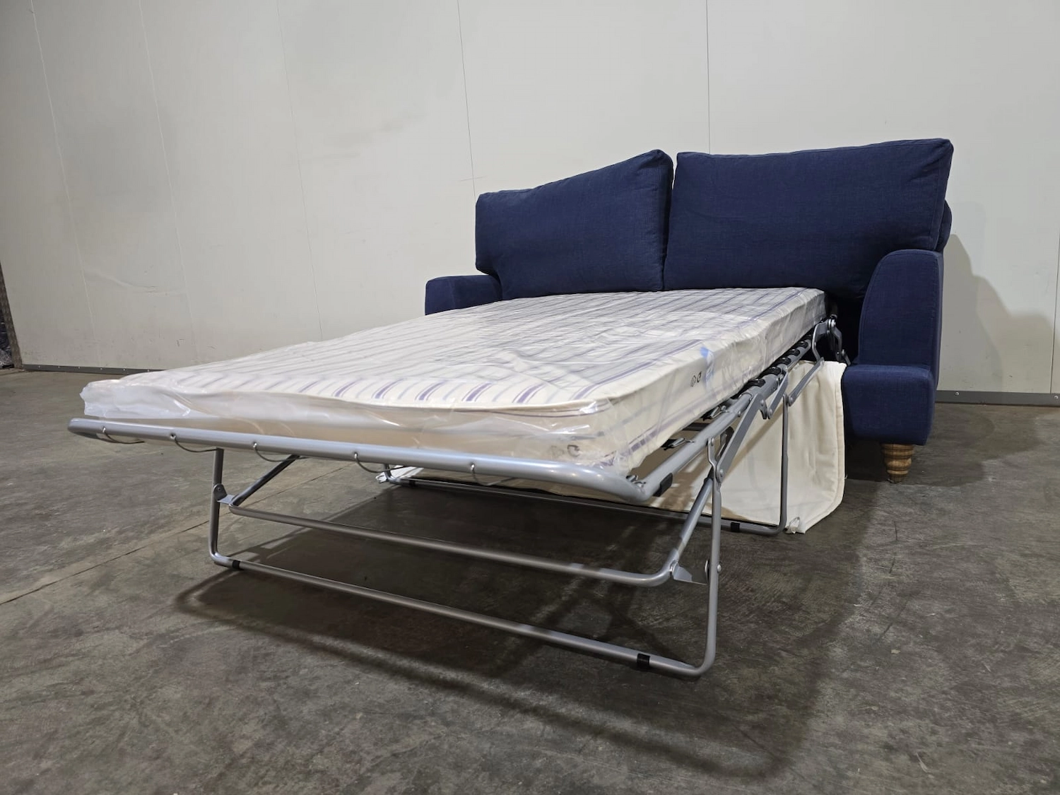 sofa.com isla 2.5 seater sofa bed in washed indigo easy cotton