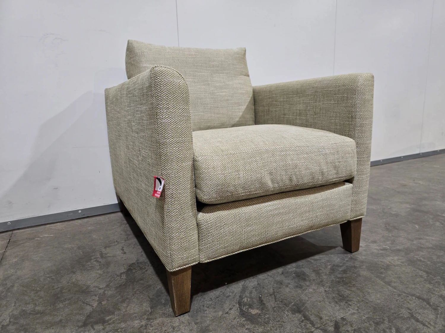 Izzy armchair in palm Silky Jacquard Weave 3