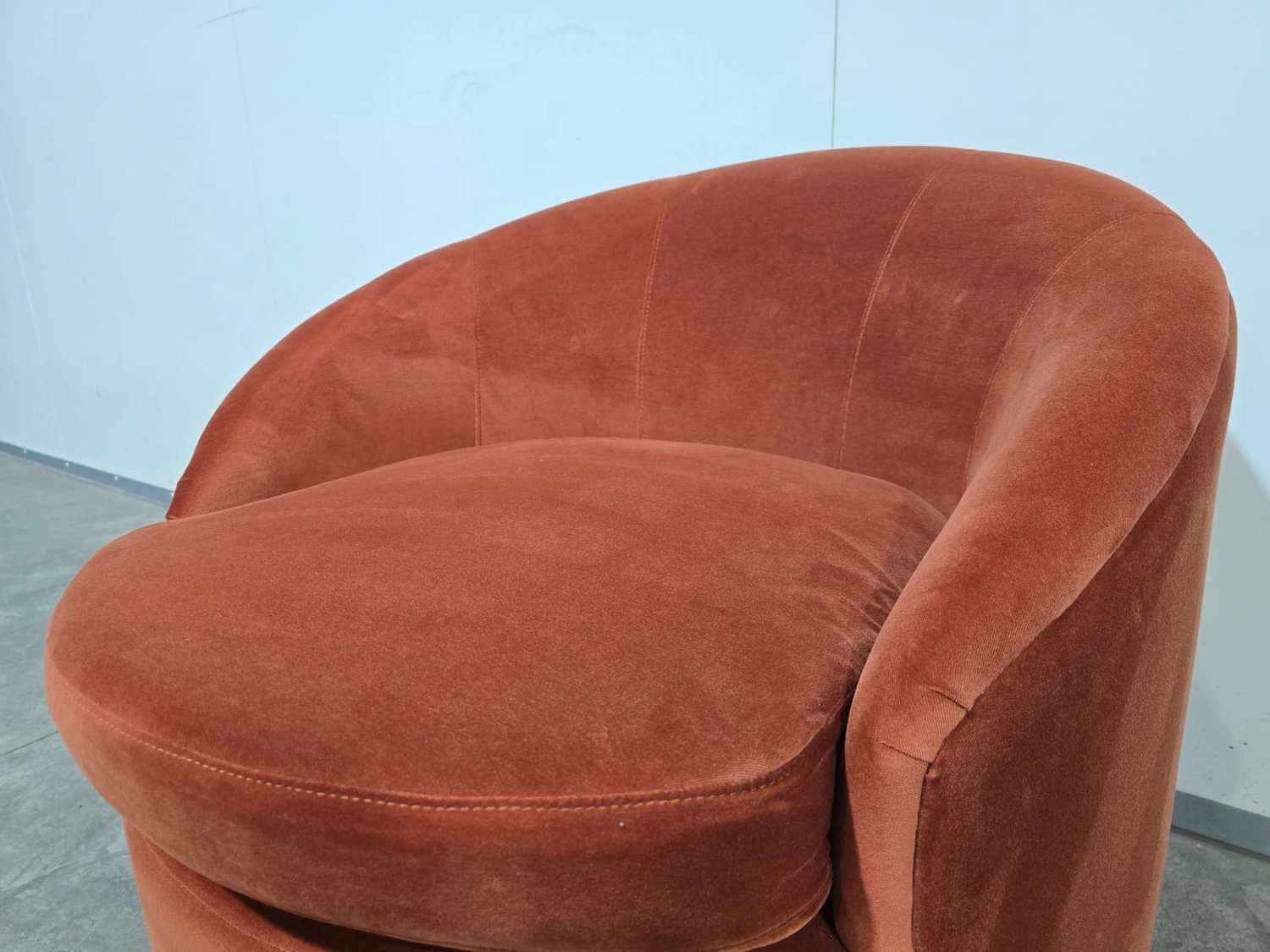 Quinn swivel chair in Moroccan spice 5